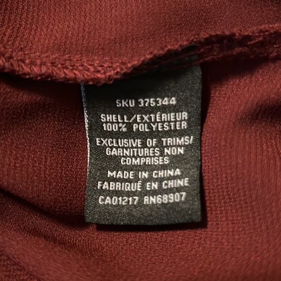 La Chateau 3/4 sleeve top in burgundy. - Picture 11 of 11